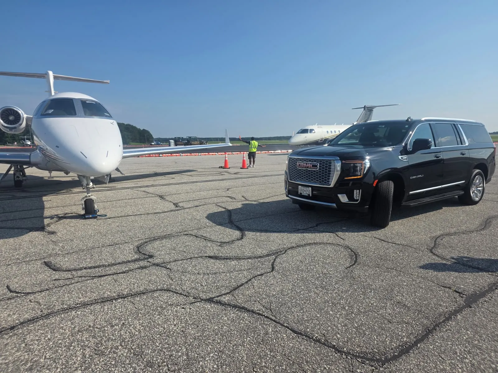 Chevrolet Suburban 2023+ or similar — Luxury SUV for BWI airport car service and Baltimore black car service, seats 5